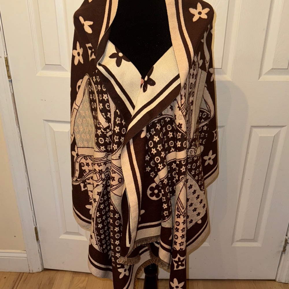 Brown and Cream Patterned Cardigan - Picture 2 of 8
